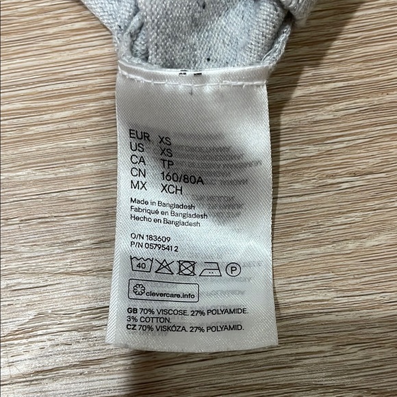 H&M Gray Knit Cardigan - Picture 4 of 5